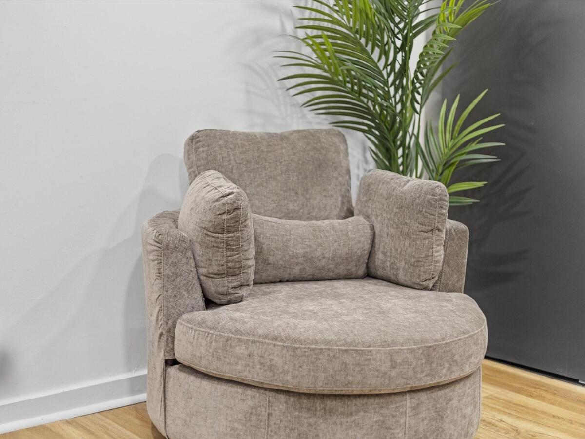 Lawrenceville !2 Stylish And Quiet One Bedroom With Free Street Parking Apartment Pittsburgh