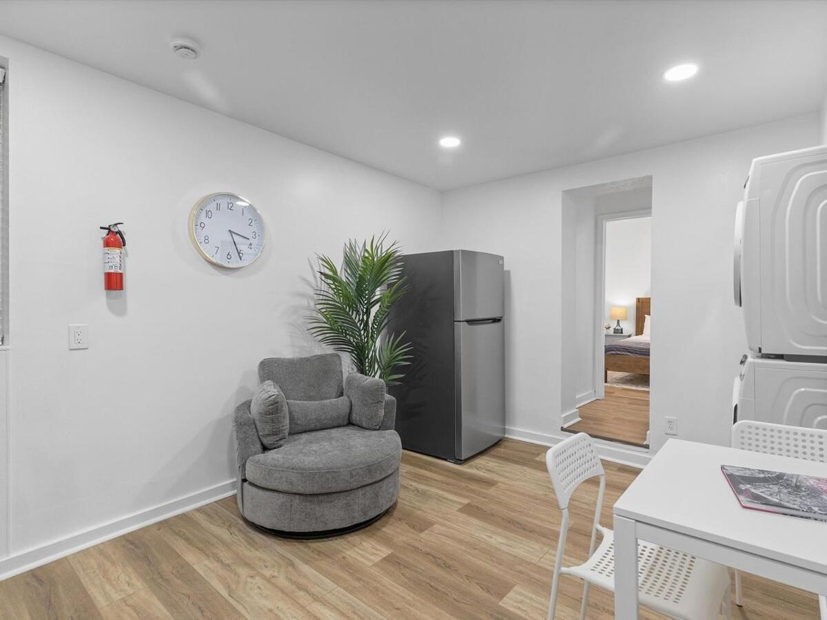 Lawrenceville !2 Stylish And Quiet One Bedroom With Free Street Parking Pittsburgh