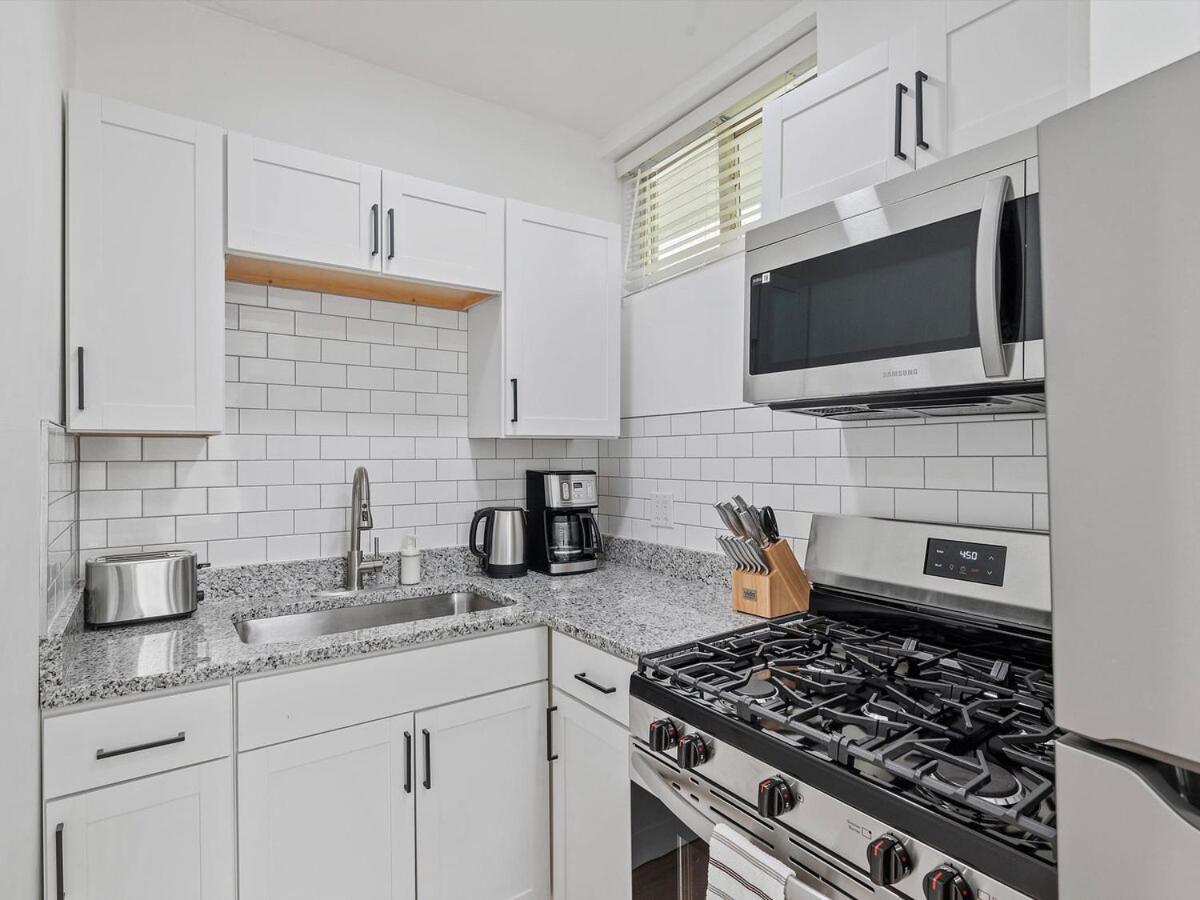 Apartment Shadyside, !2 Bright And Stylish With Free Parking *
