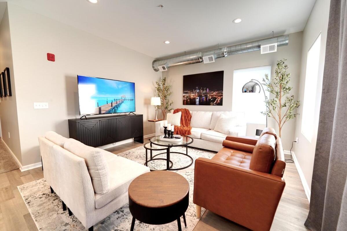 New Chic In Apartment *
