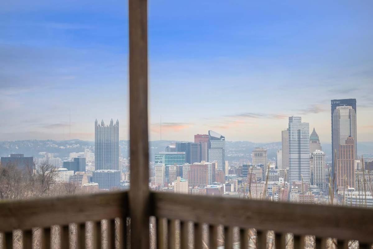 Skyline Views - Luxury 1 Bedroom #2 *