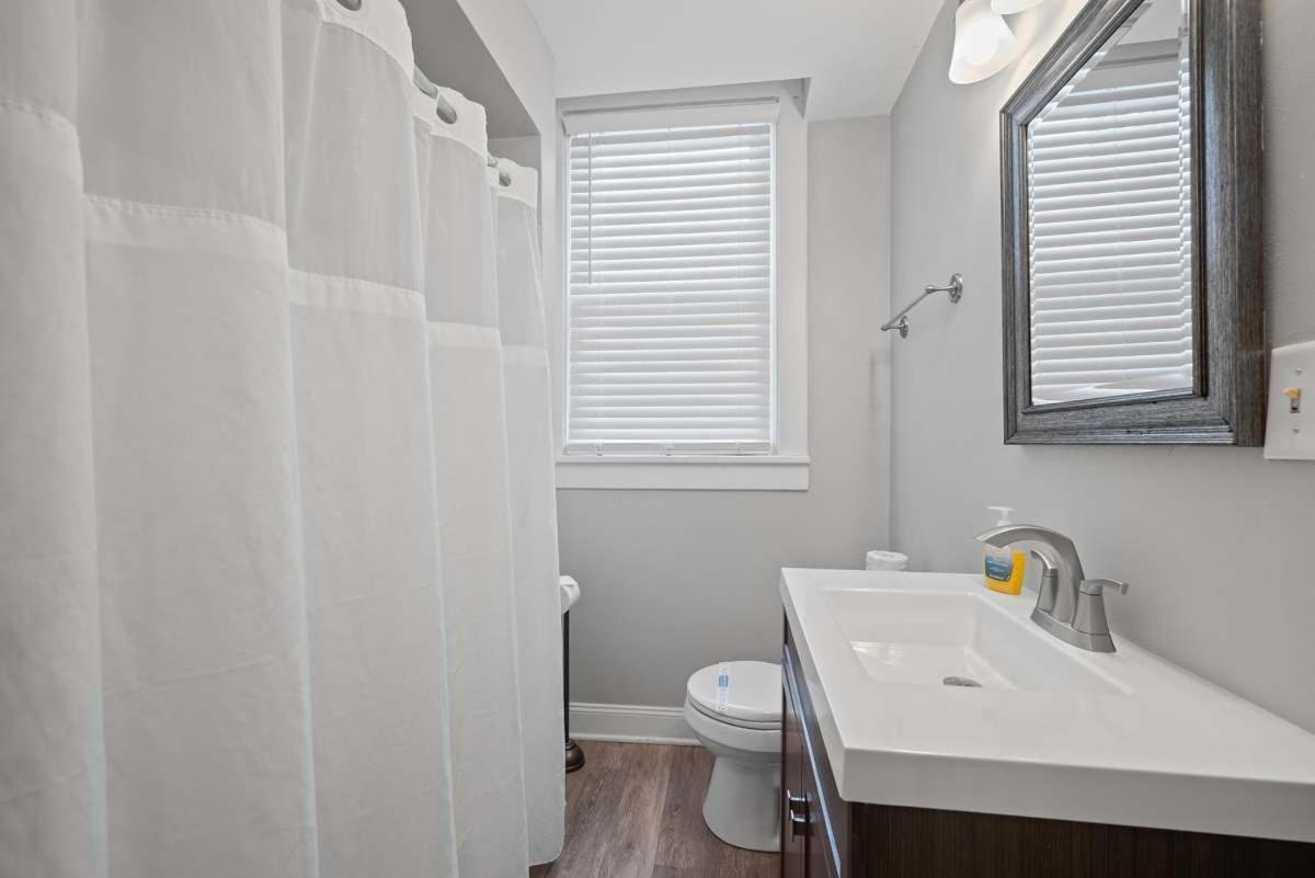 Apartment Skyline Views - Luxury 1 Bedroom #2