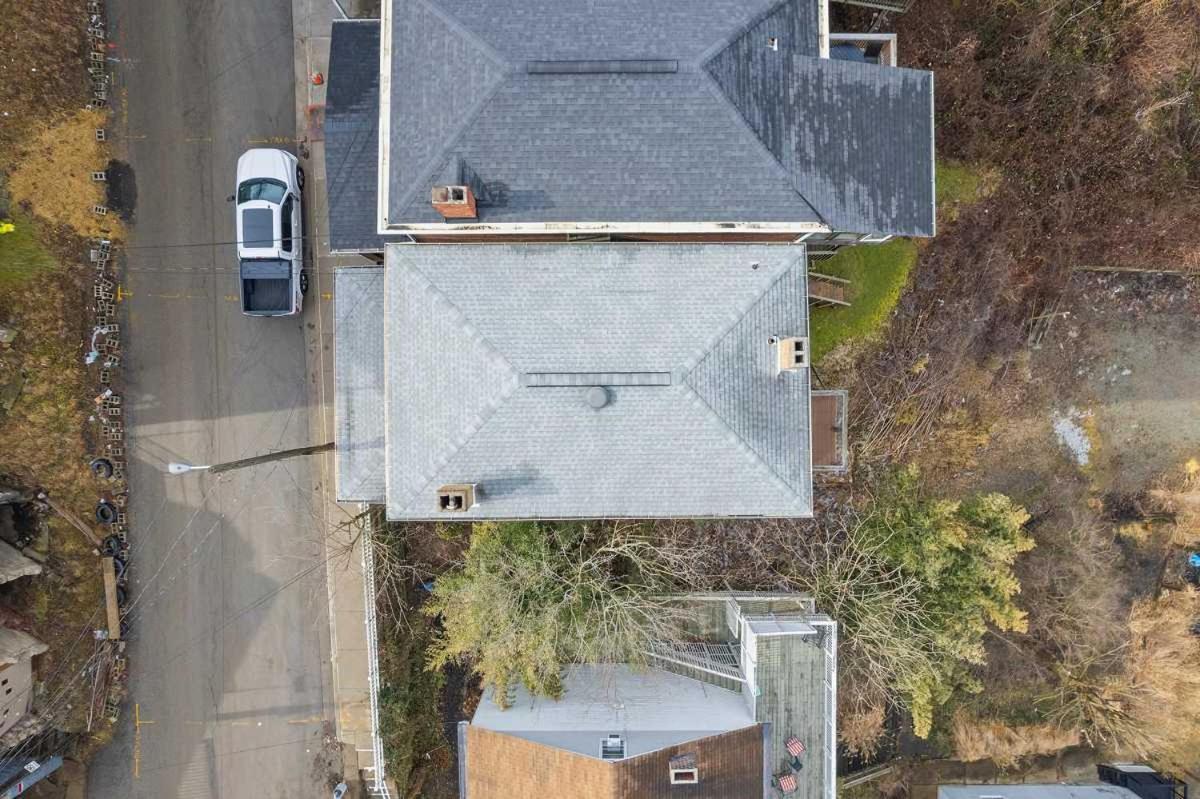 Mt Washington 1 Bed - Views From Private Deck