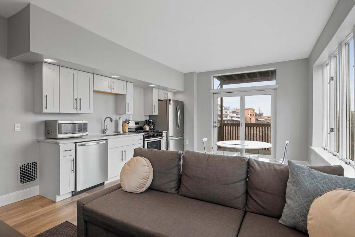 Skyline Views - Luxury 1 Bedroom #2