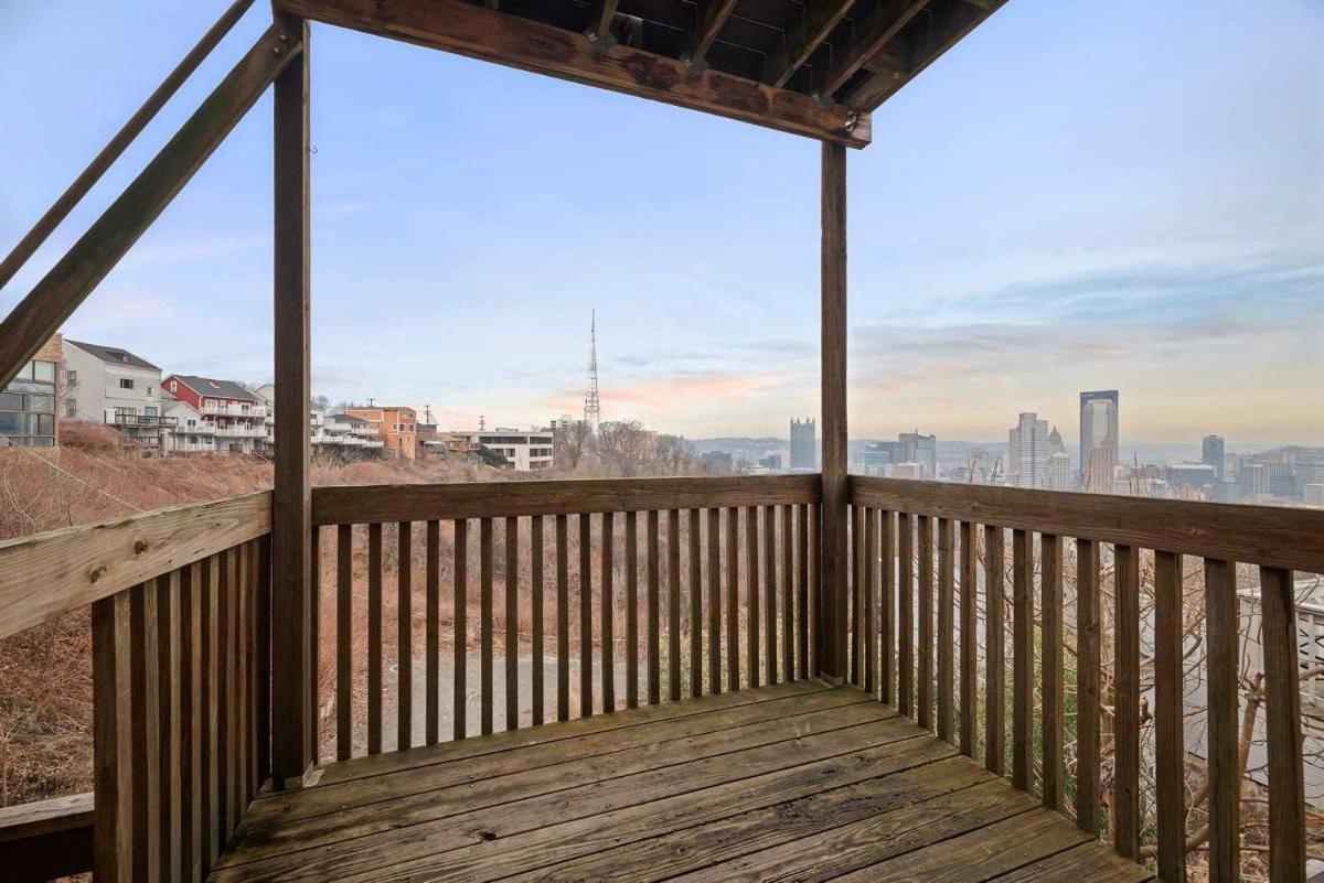 Skyline Views - Luxury 1 Bedroom #2 Apartment
