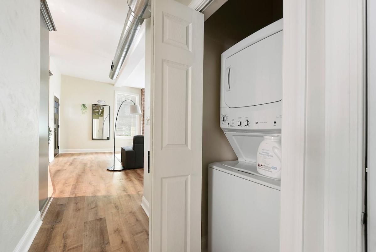 9 Bedroom House With King-sized Bed Near Bakery Square * Pittsburgh
