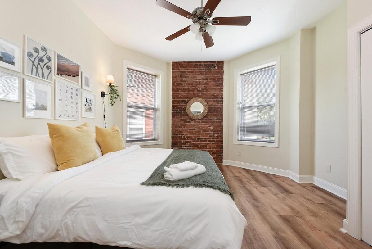 Apartment 9 Bedroom House With King-sized Bed Near Bakery Square *