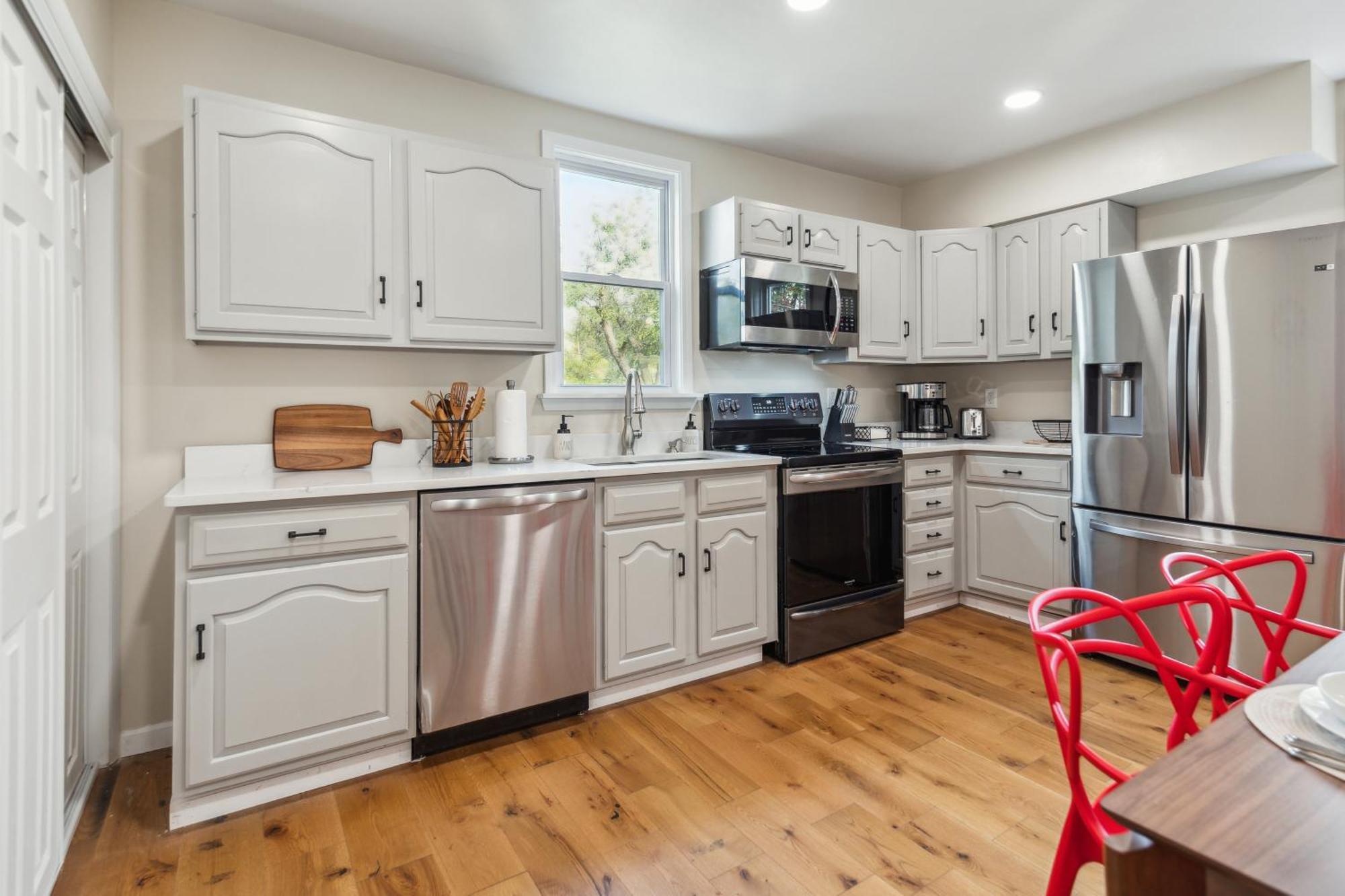 Holiday home Charming Remodeled 3-br Near Attractions Pittsburgh