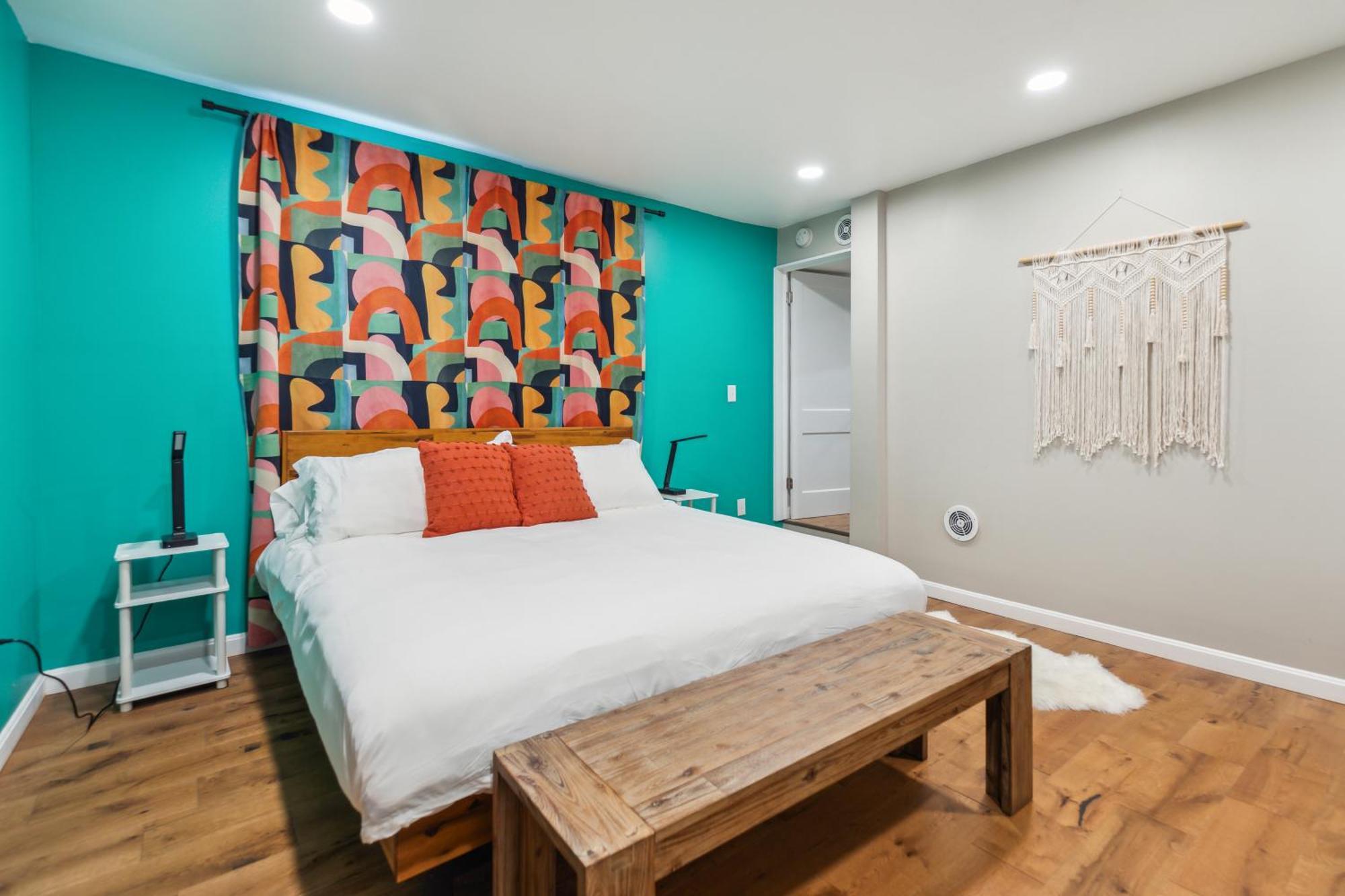 Charming Remodeled 3-br Near Attractions * Pittsburgh