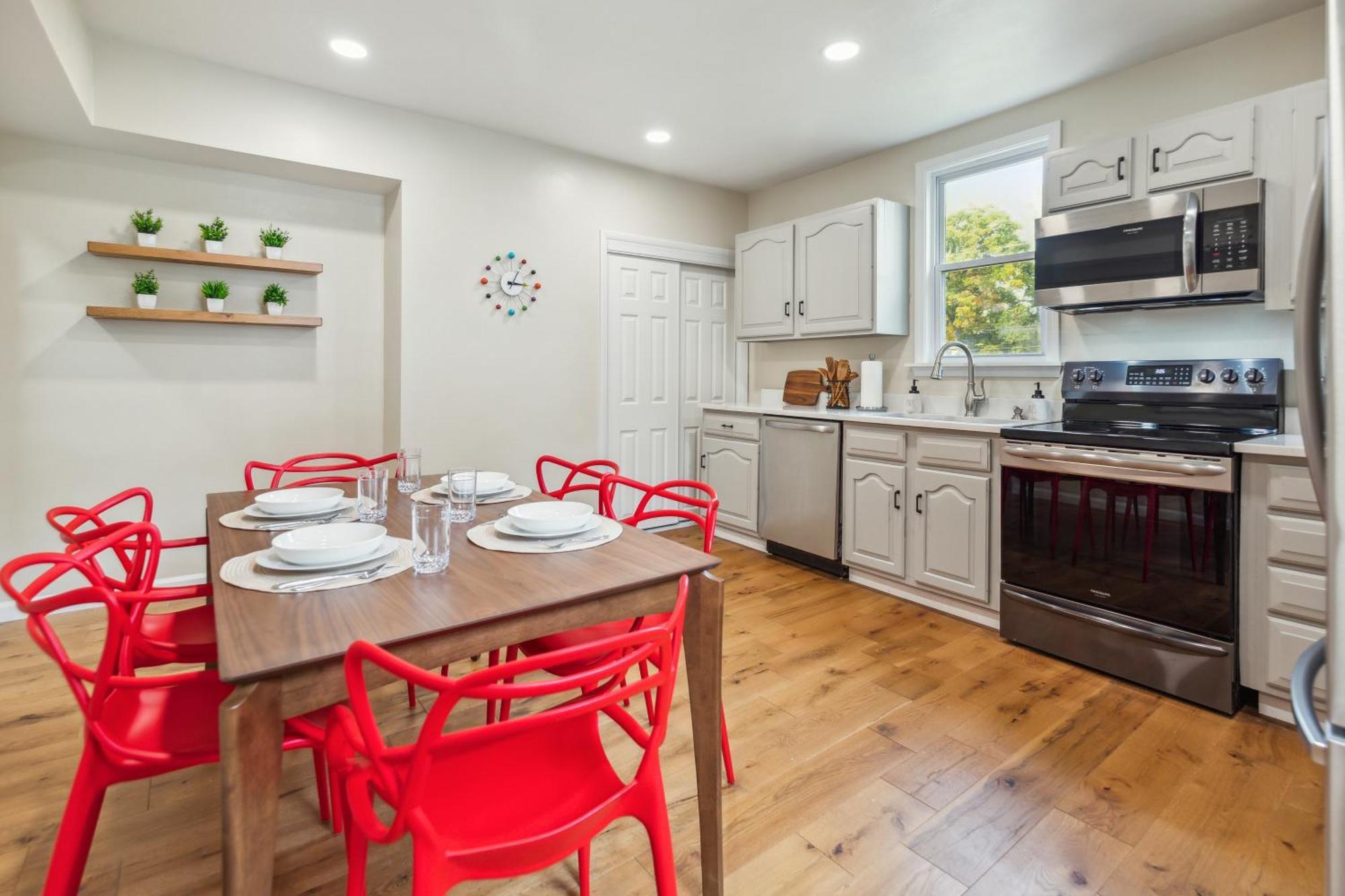 Holiday home Charming Remodeled 3-br Near Attractions