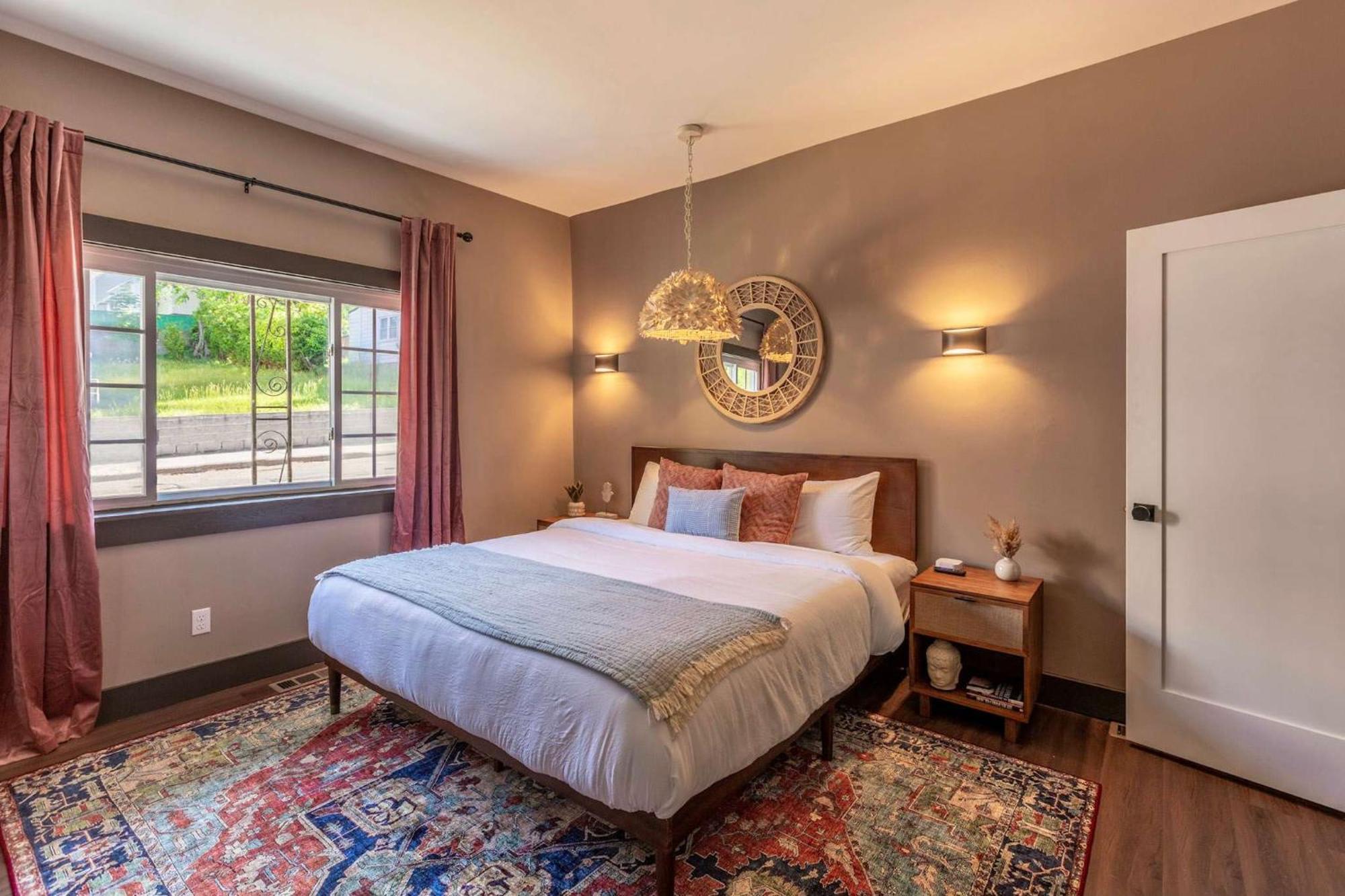 Location 3bd In The Heart Of Pittsburg * Pittsburgh