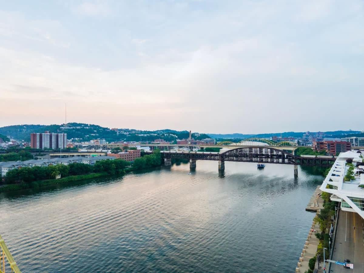 Living Budget Friendly 1bd Walk To Stadiums Holiday home Pittsburgh