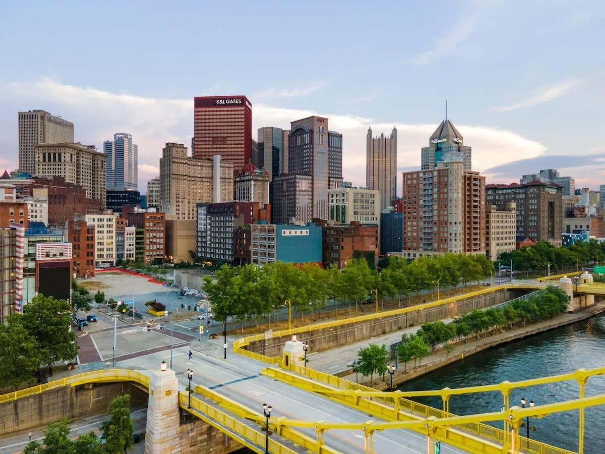 Holiday home Living Budget Friendly 1bd Walk To Stadiums Pittsburgh