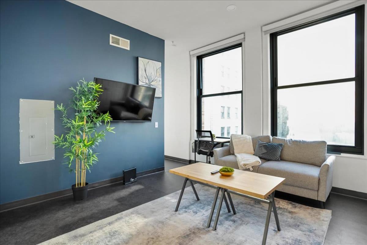 Living Budget Friendly 1bd Walk To Stadiums *