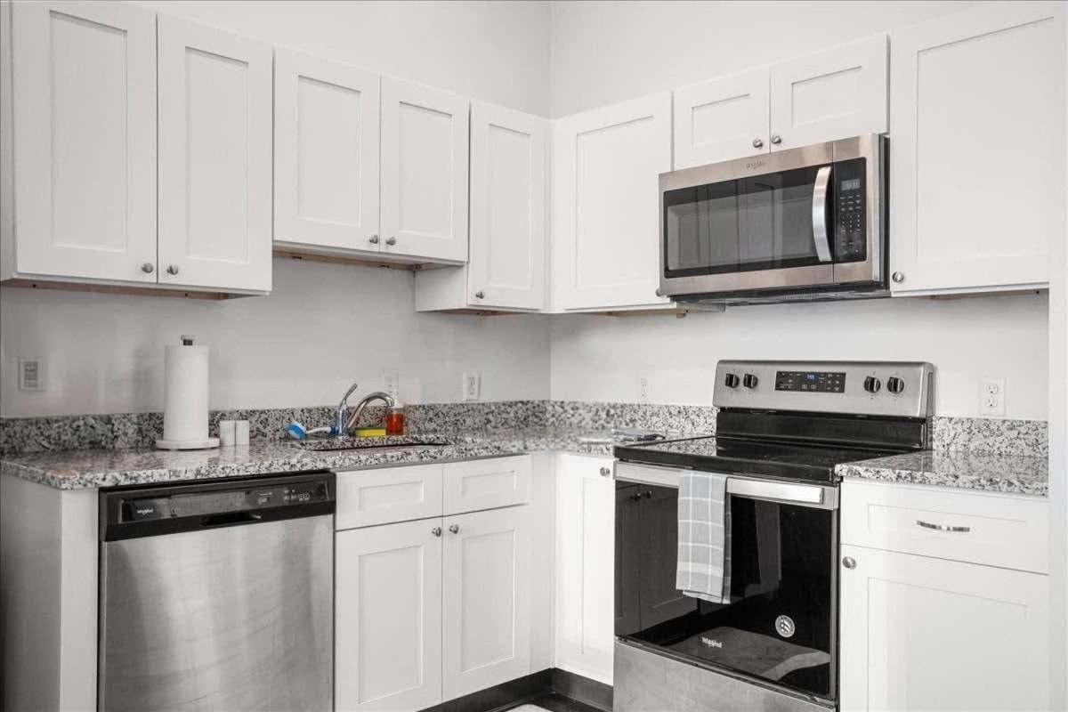 Living Budget Friendly 1bd Walk To Stadiums Holiday home