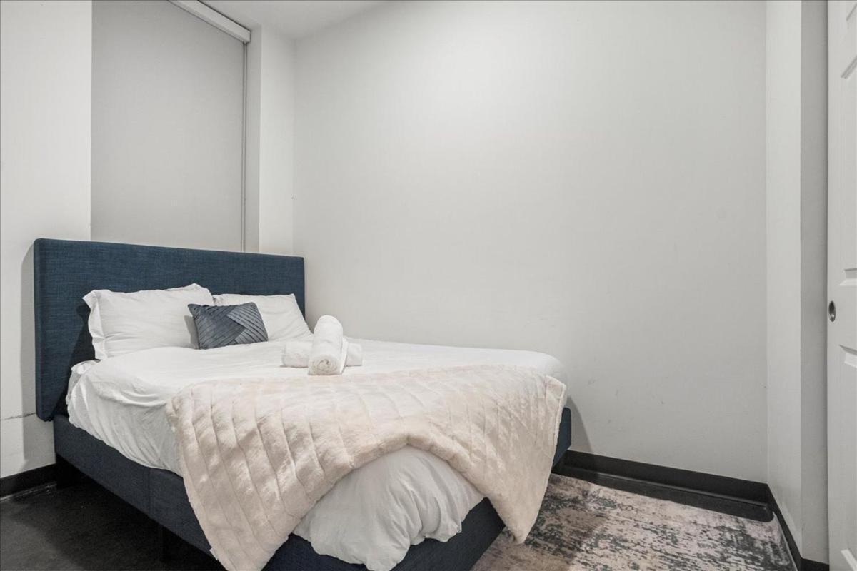 Living Budget Friendly 1bd Walk To Stadiums Holiday home *