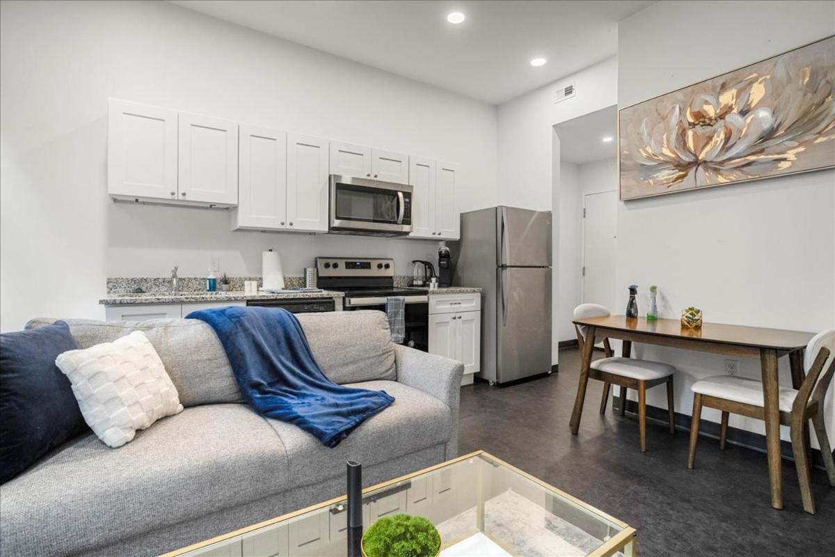 Living Budget Friendly 1bd Walk To Stadiums Holiday home
