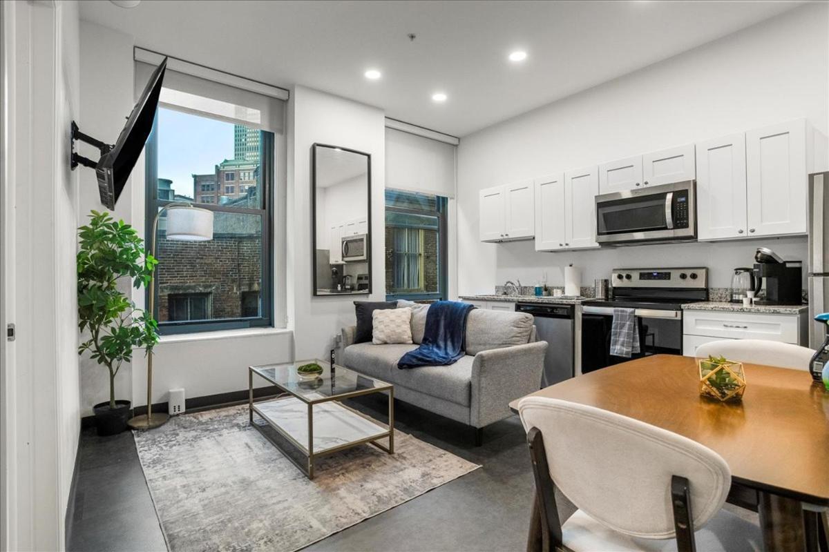 Living Budget Friendly 1bd Walk To Stadiums Holiday home Pittsburgh