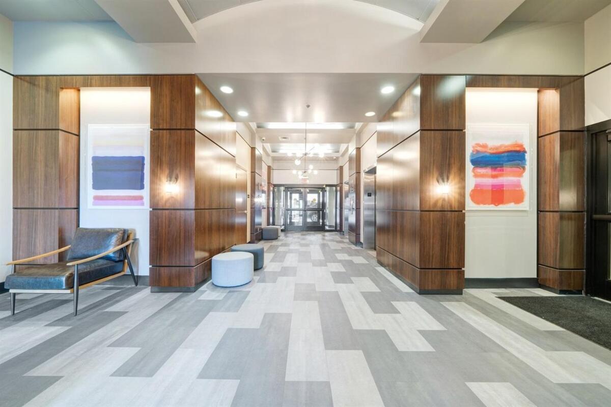 Modern Chic Heart Of 24-7 Parking Gym Lounge Pittsburgh