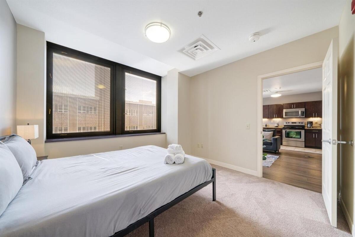 Modern Chic Heart Of 24-7 Parking Gym Lounge Apartamento Pittsburgh