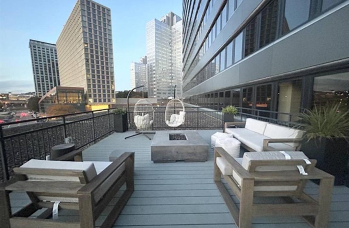 Sweeping Stadium Views Wonderfully Located 24-7 Parking Gym Lounge *
