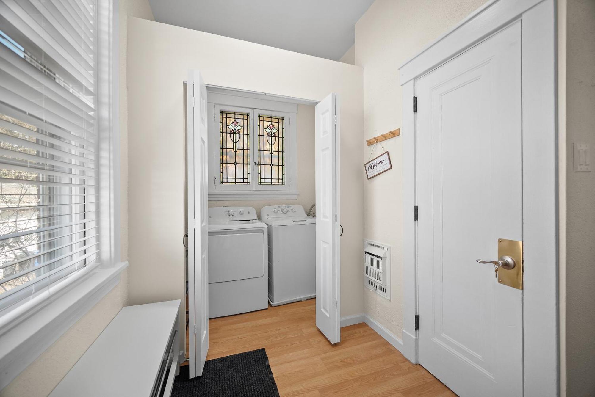 Unique Highland Park 2 Bdr Loft Sleeps 5 *