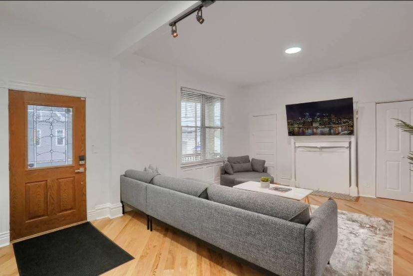 Modern &spacious 4bd House In With Parking * Pittsburgh