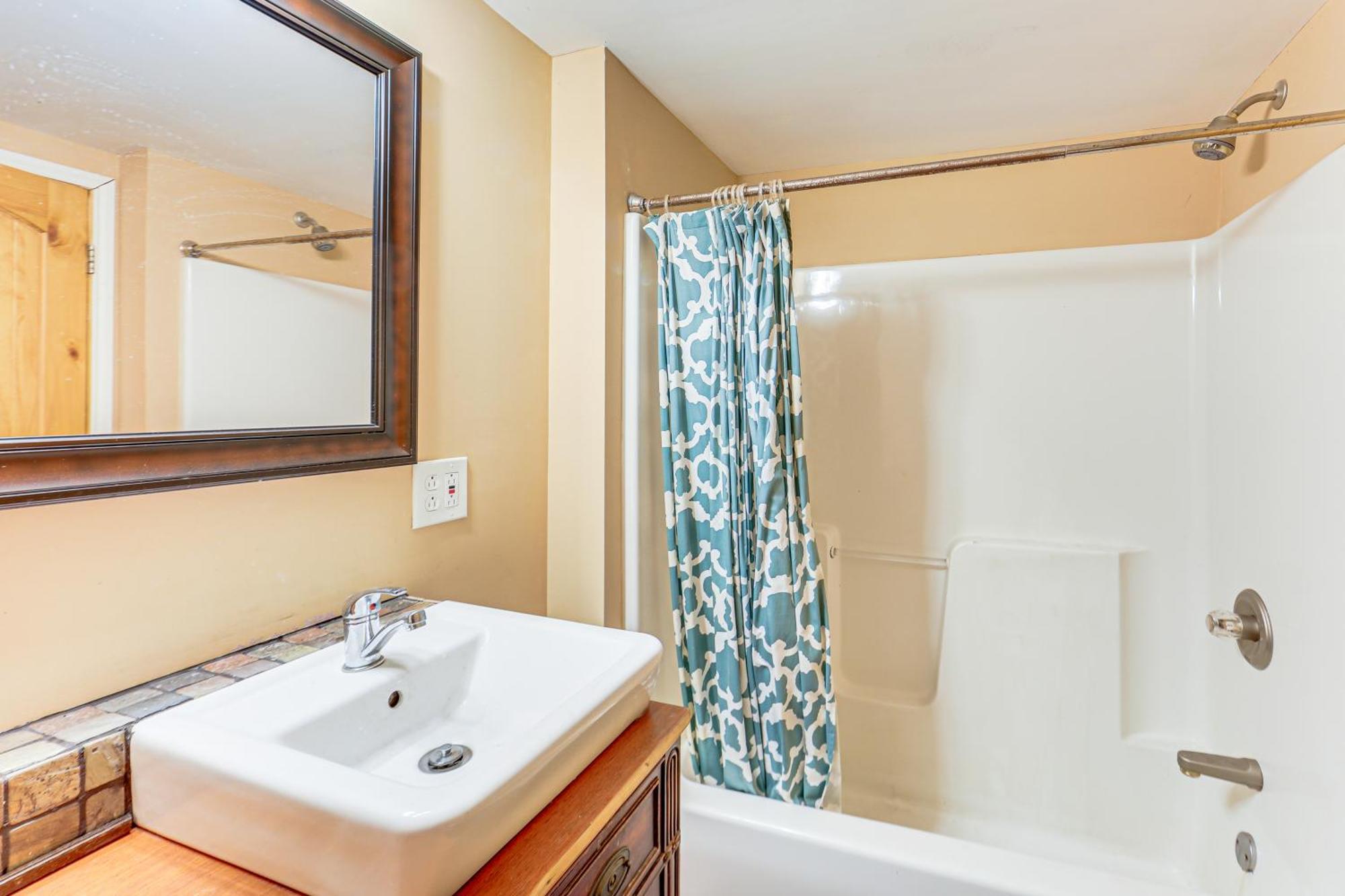 Walkable In The Heart Of Pittsburgh! Apartment