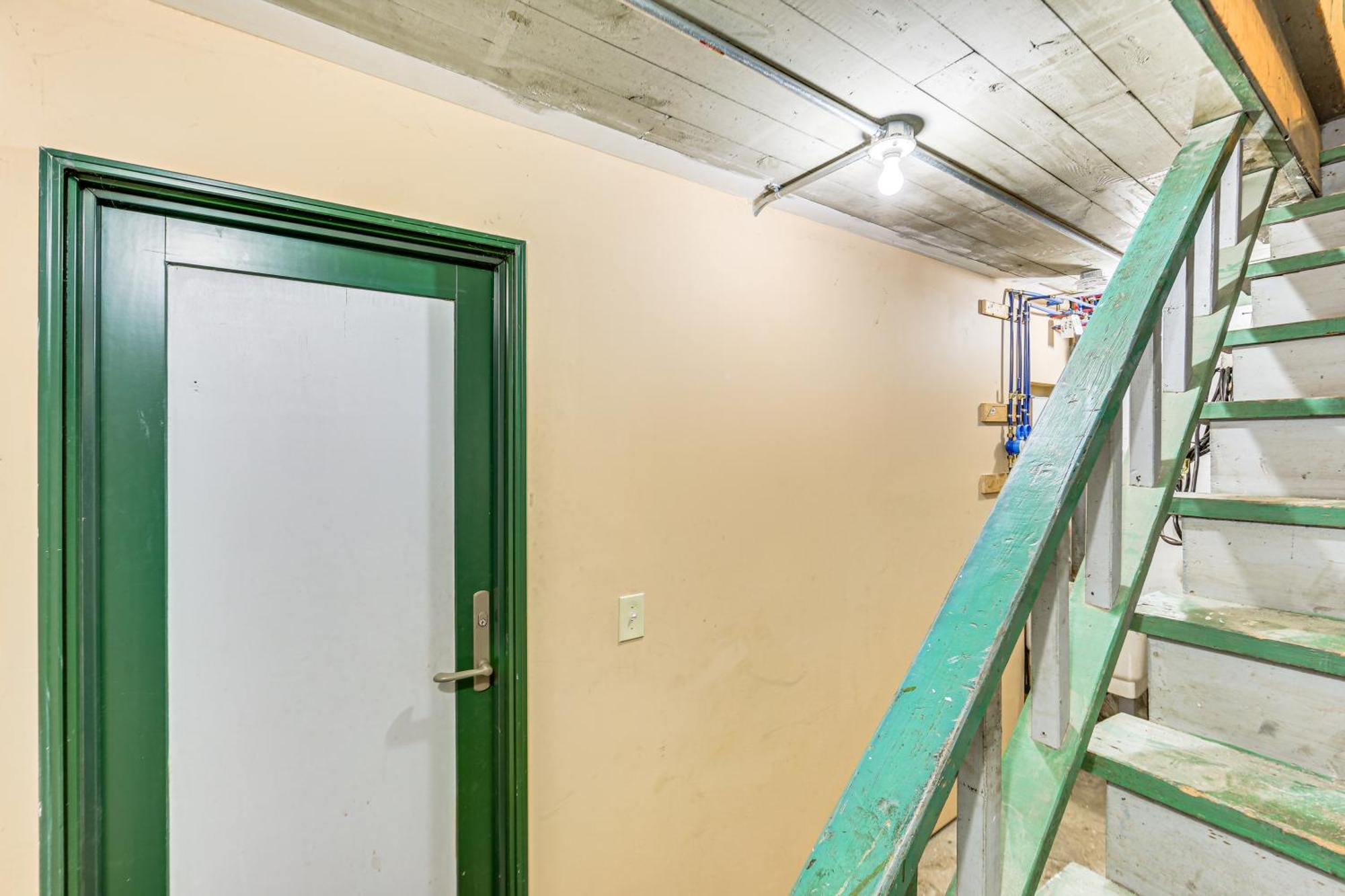 Apartment Walkable In The Heart Of Pittsburgh!