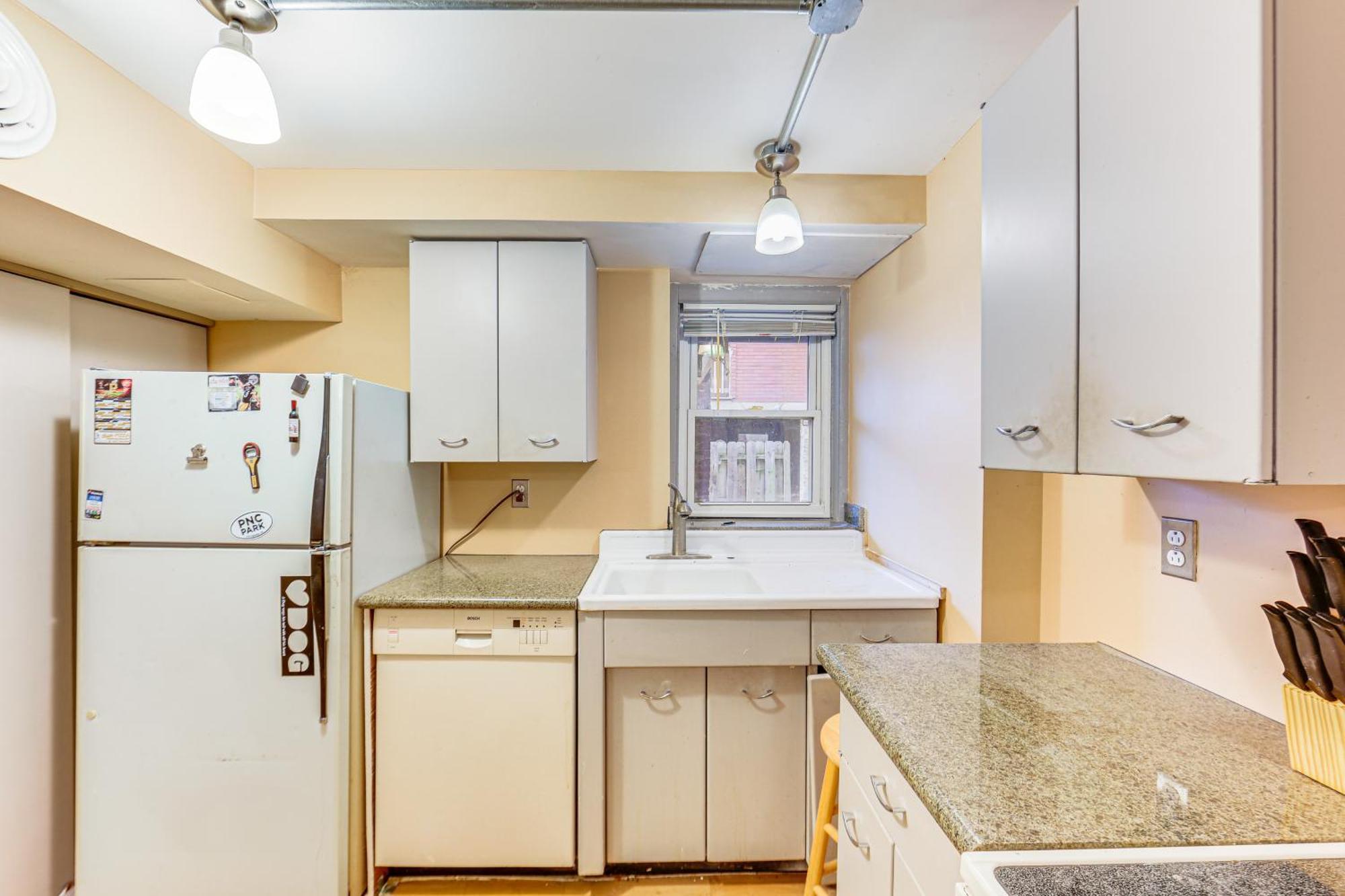 Walkable In The Heart Of Pittsburgh! *