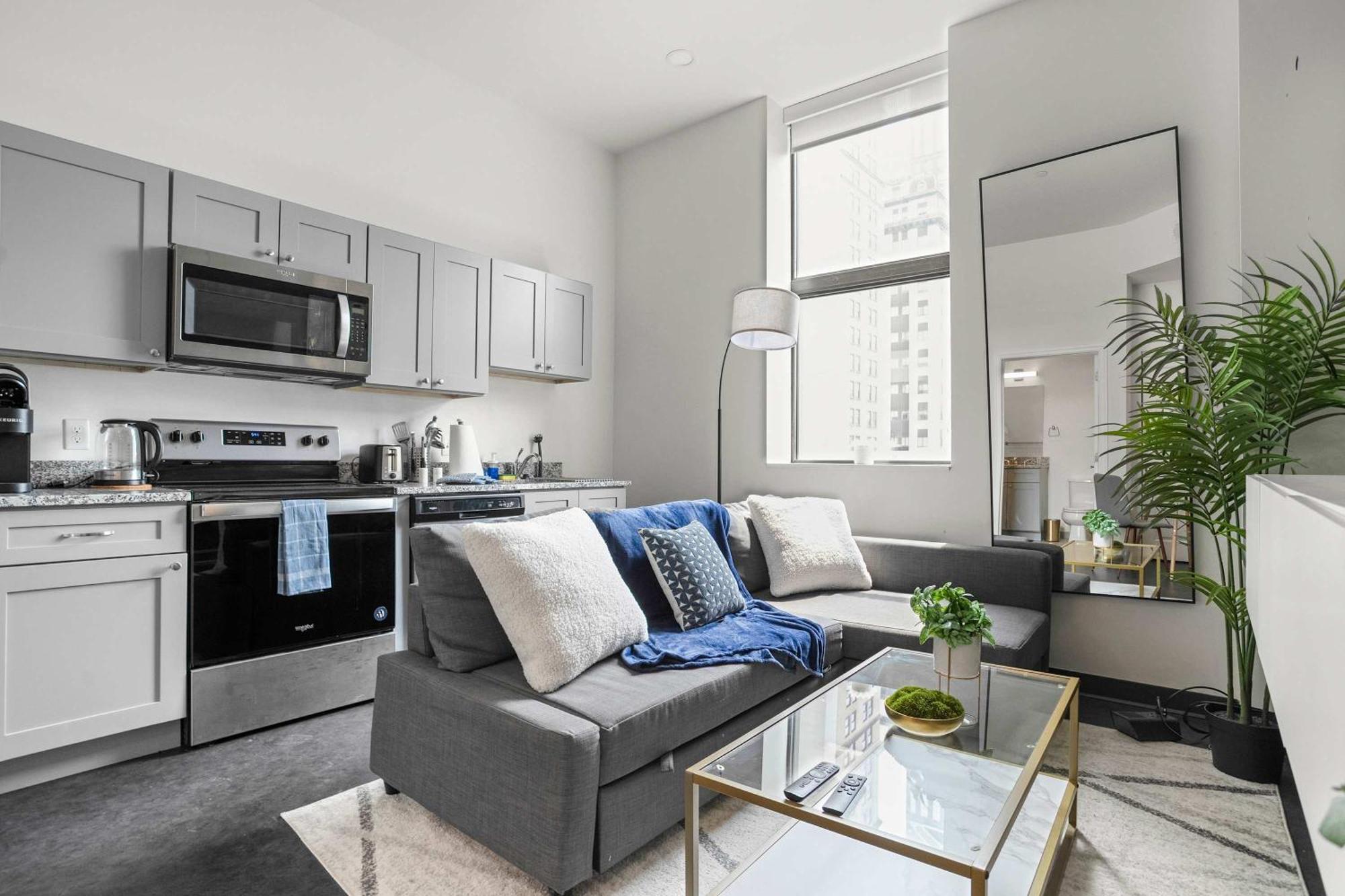 Cozysuites Modern 1br In Downtown Pitts 13 Apartment