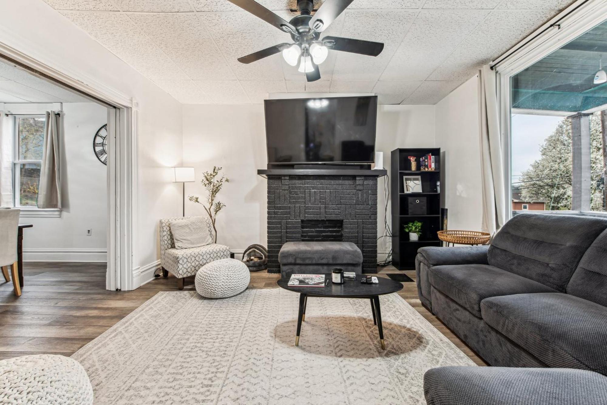 Holiday home Modern Family Friendly 3 Bedroom Great Location Pittsburgh