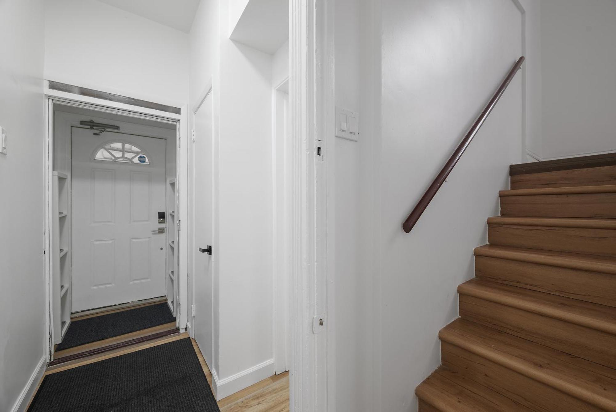 Privatunterkunft Shadyside, !c Modern And Bright Private Bedroom With Shared Bathroom