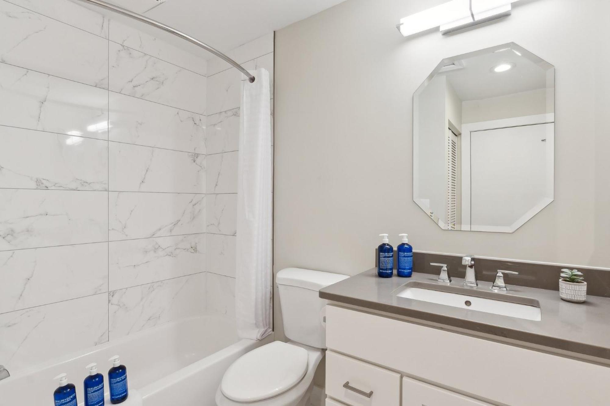 Hotel Placemakr Downtown Pittsburgh