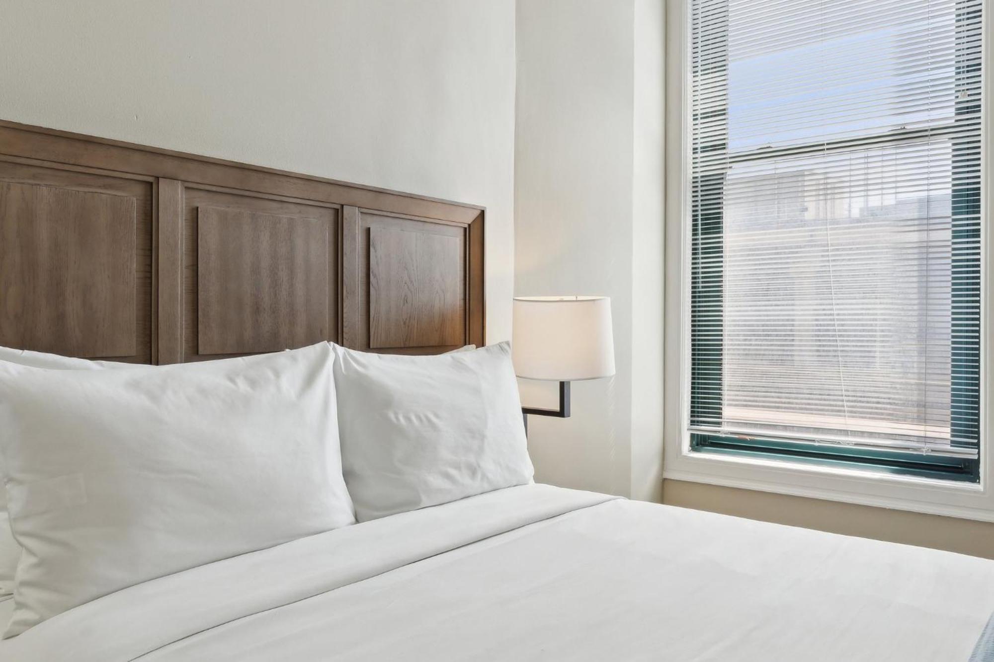 Placemakr Downtown