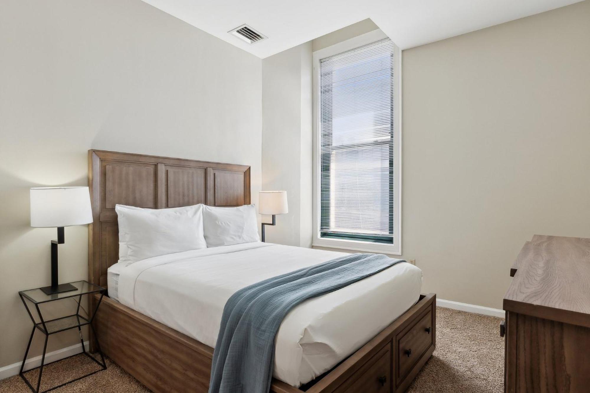 Placemakr Downtown Hotel