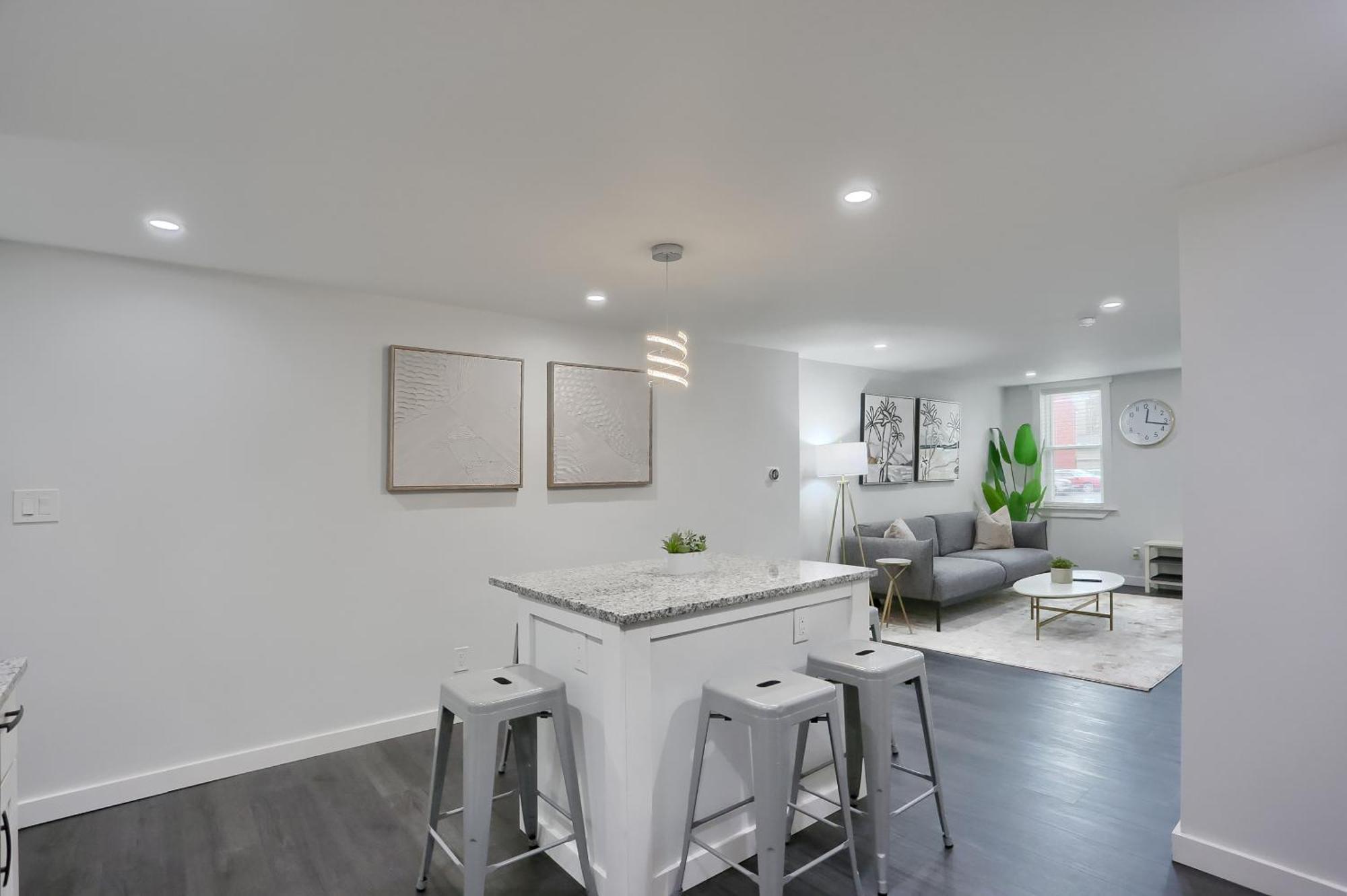 Stylish And 3bd North Side *
