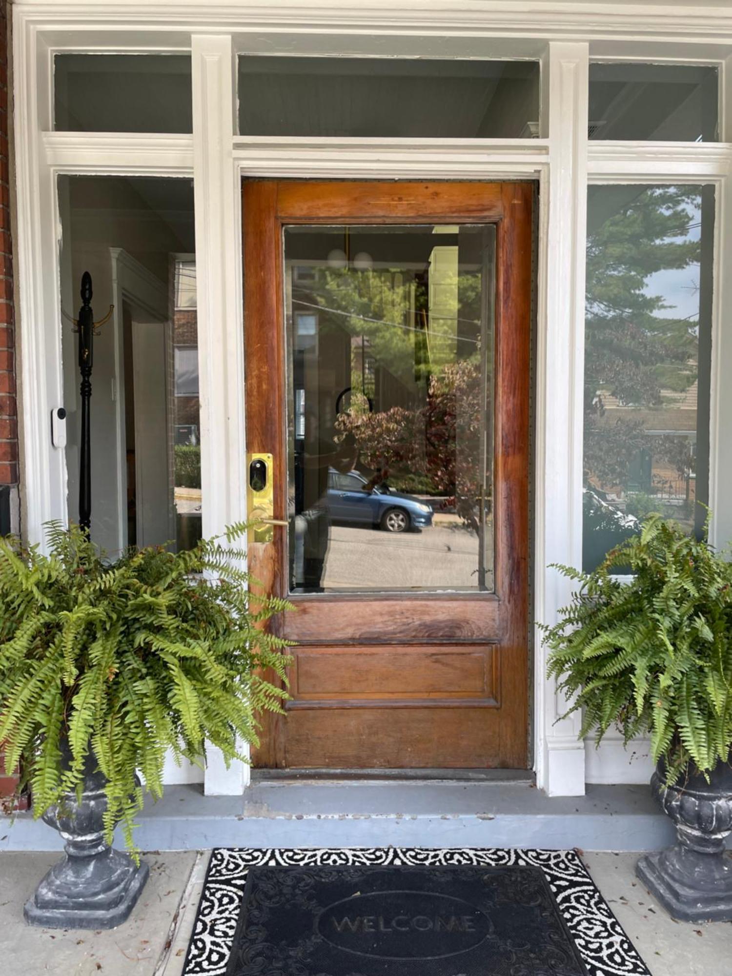 Whimsical, Restored 100-year-old Home, 3 King & 2 Queen Beds
