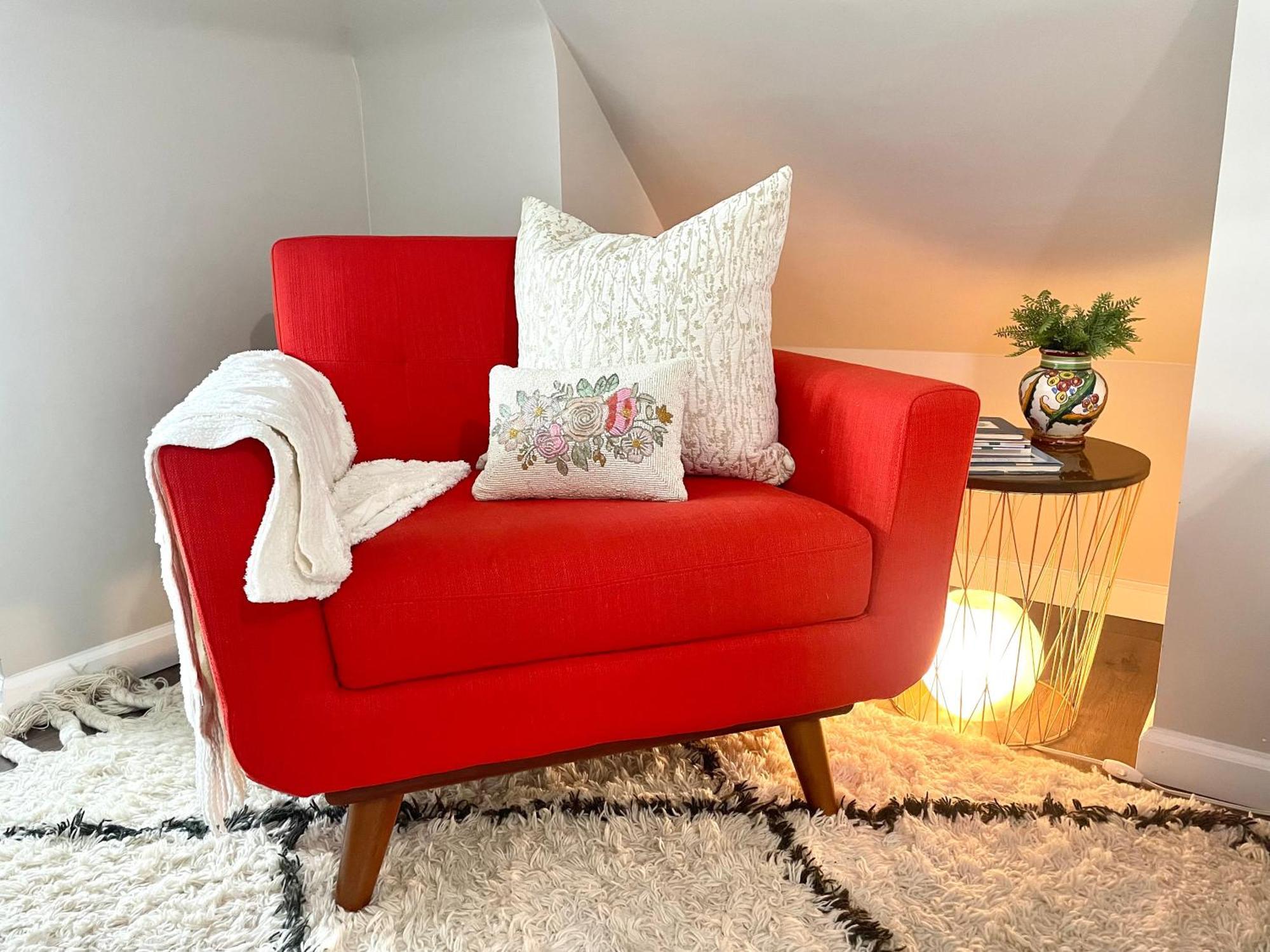 Whimsical, Restored 100-year-old Home, 3 King & 2 Queen Beds Holiday home *