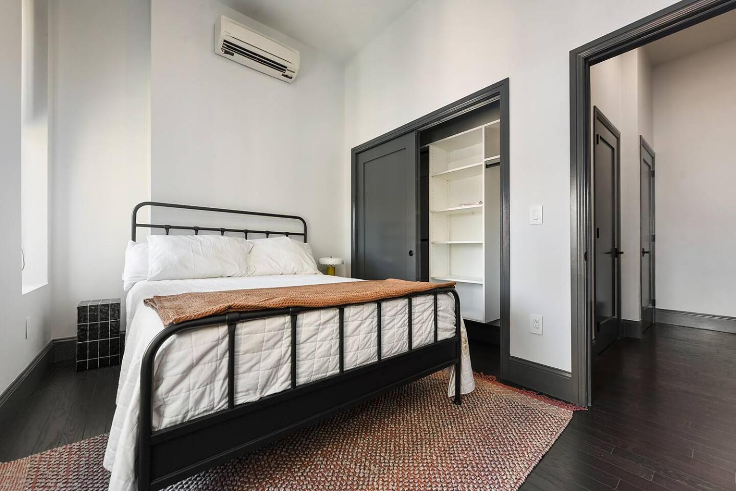 Remodeled 2br Downtown Near Dlcc
