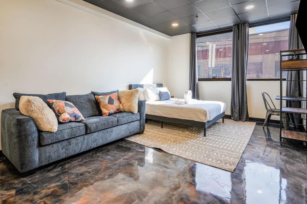 New Loft 3 Min To Cmu Pitt Sleeps 4 Aparthotel