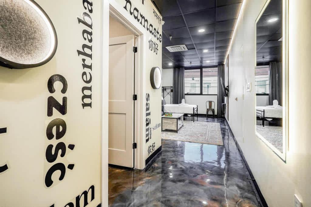 Aparthotel New Loft 5 Min Shadyside Or East Liberty Sleeps 4 Pittsburgh