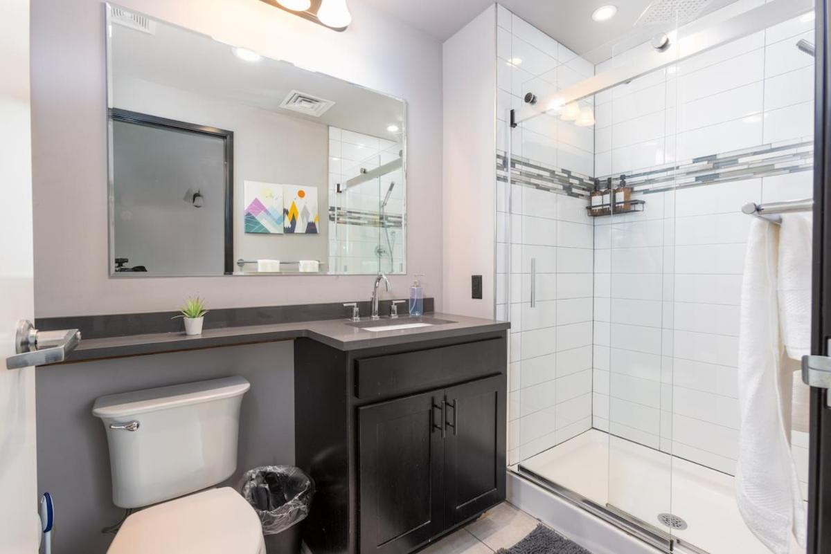 Steps 2 Everything! - King Bed - Amazing Roof And Gym Apartment Pittsburgh