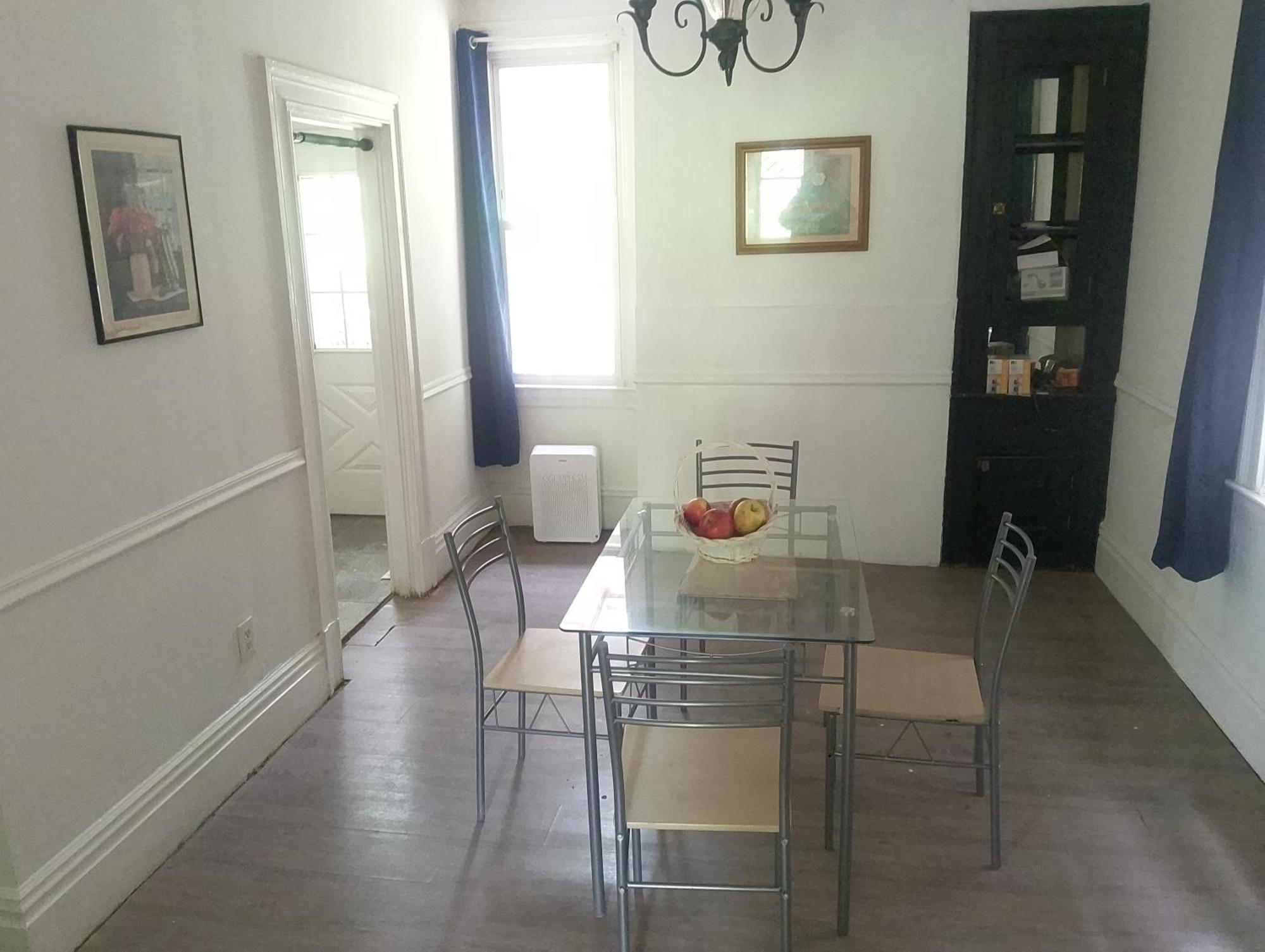 Privatunterkunft Bedroom Close To Stadiums And Downtown *
