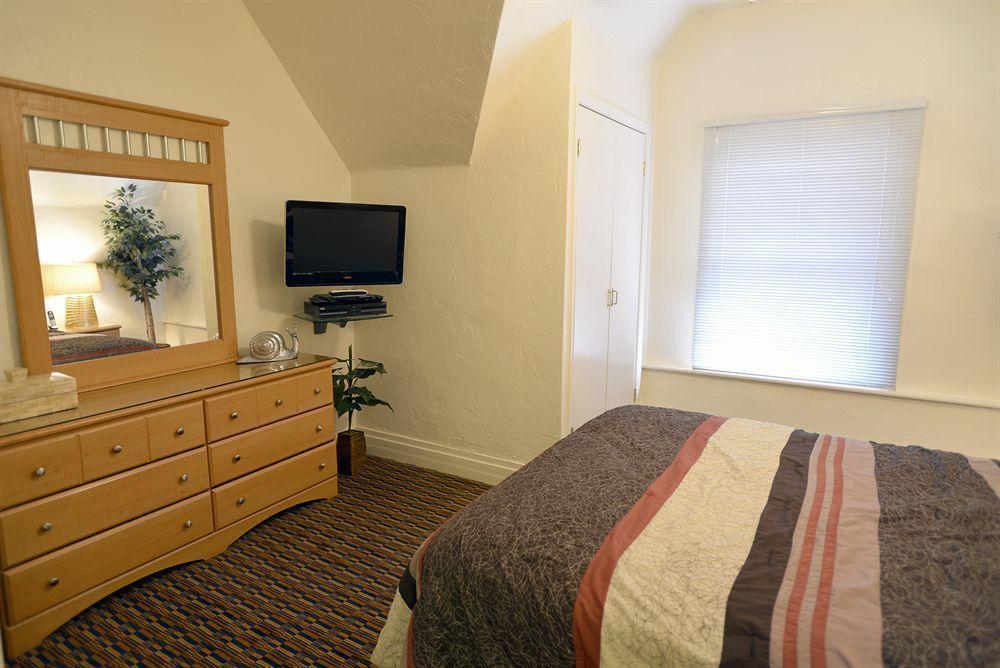 Hotel Friendship Suites