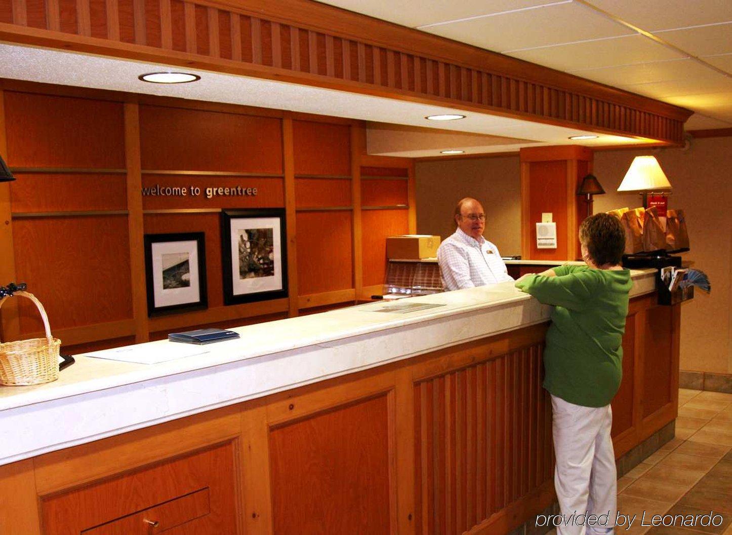 Hotel Hampton Greentree 3*