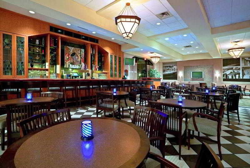 Courtyard By Marriott Center Pittsburgh