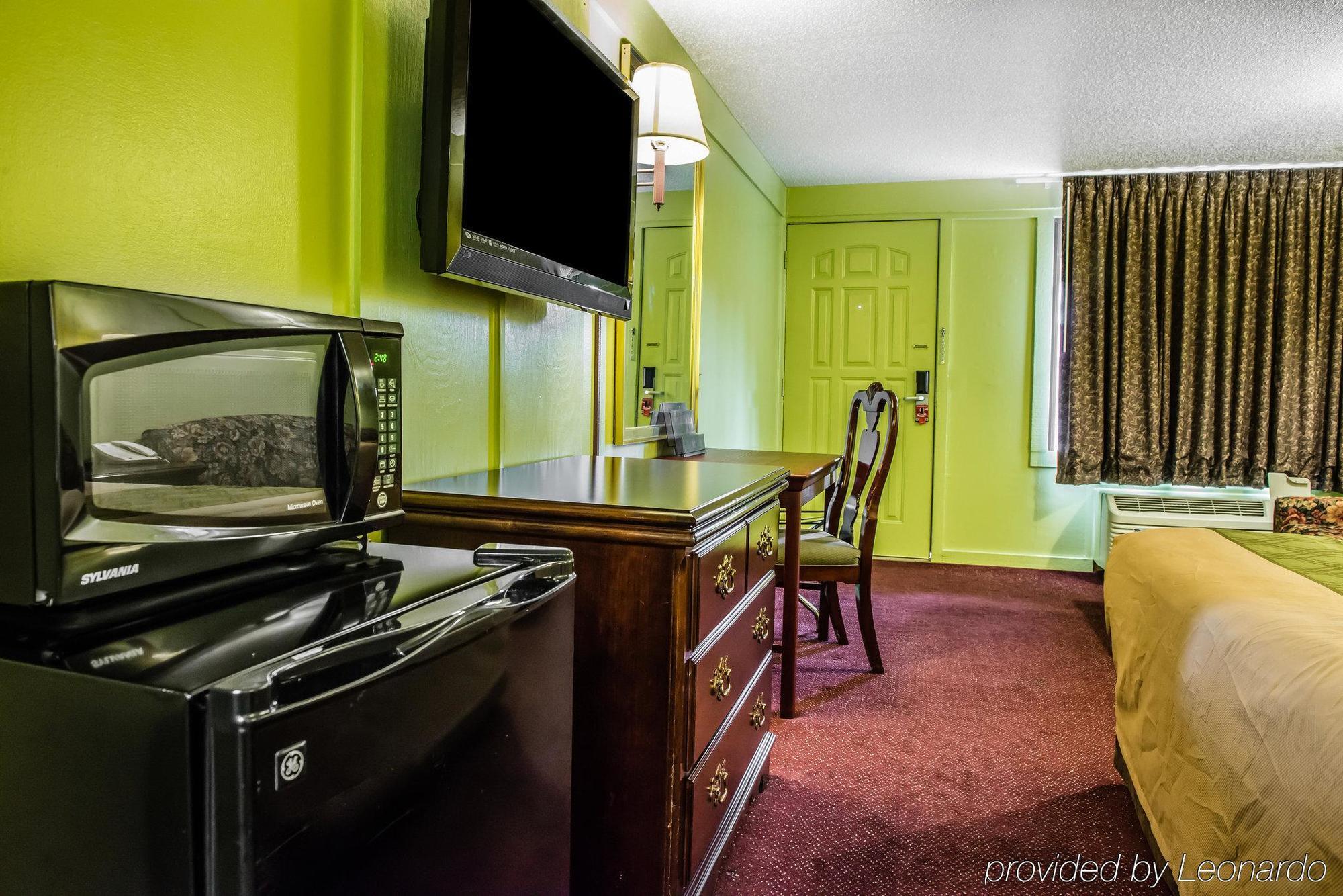 Econo I-79 Lodge Pittsburgh