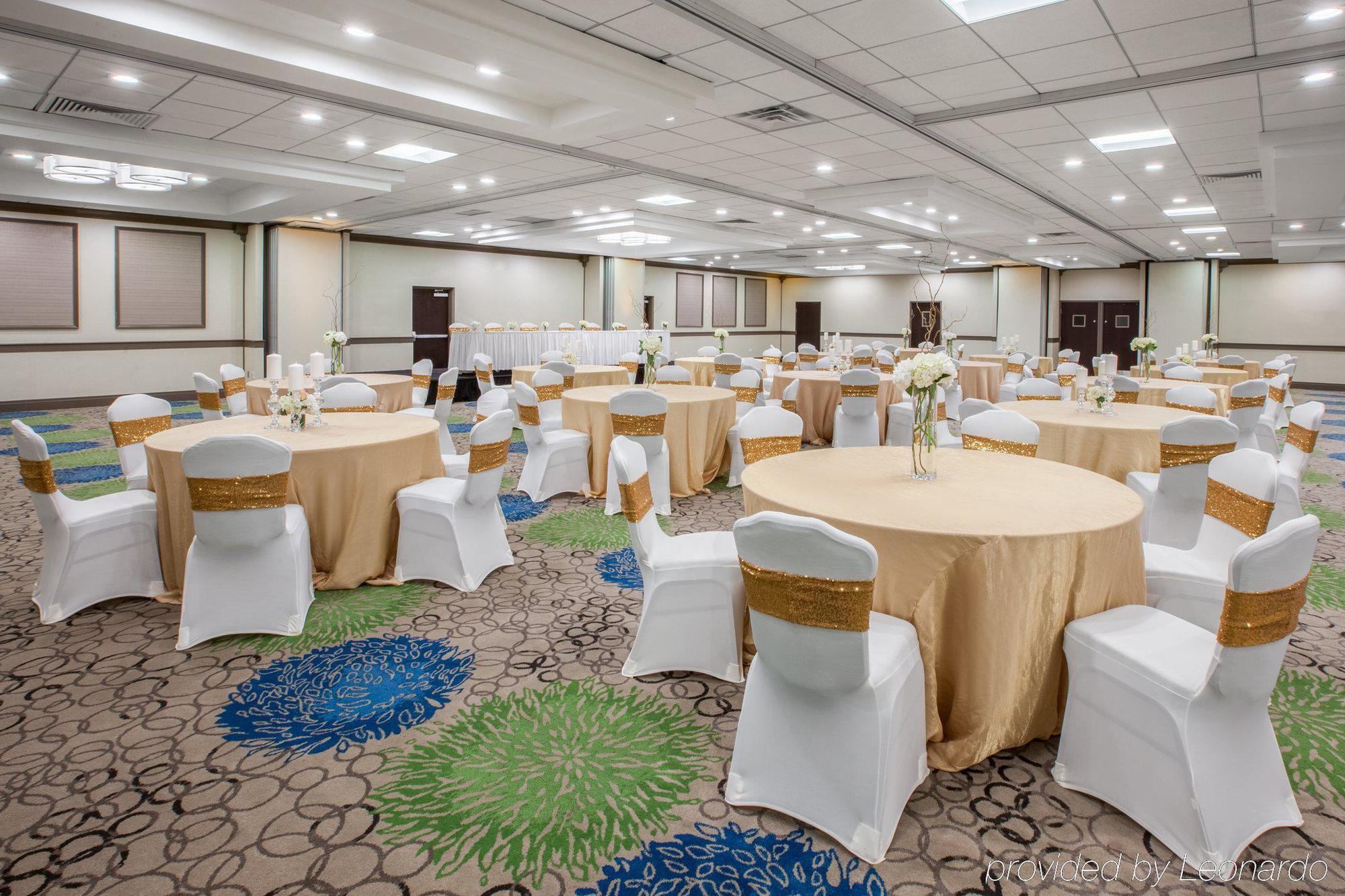 Pittsburgh Plaza Hotel 3*