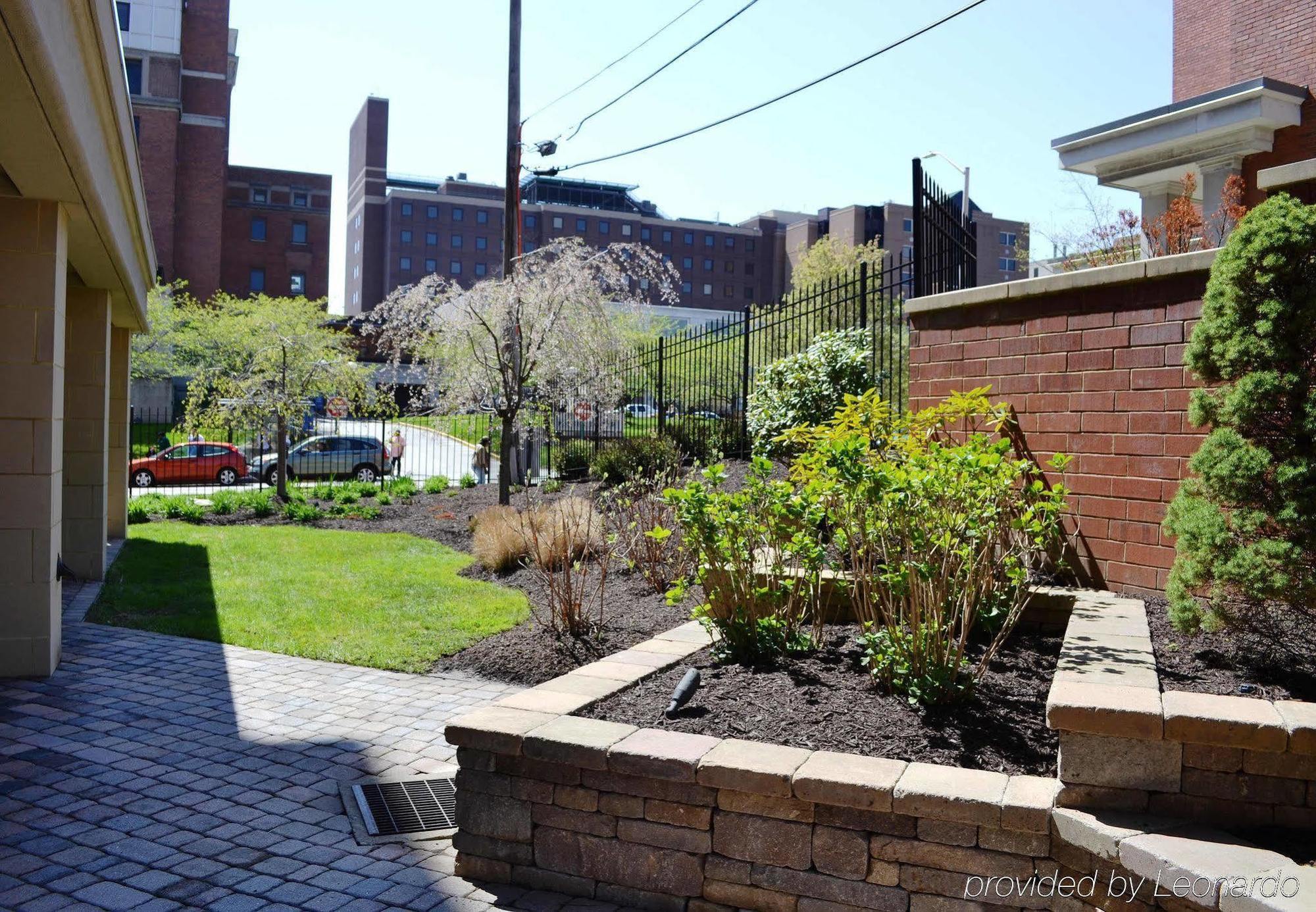 Courtyard Shadyside